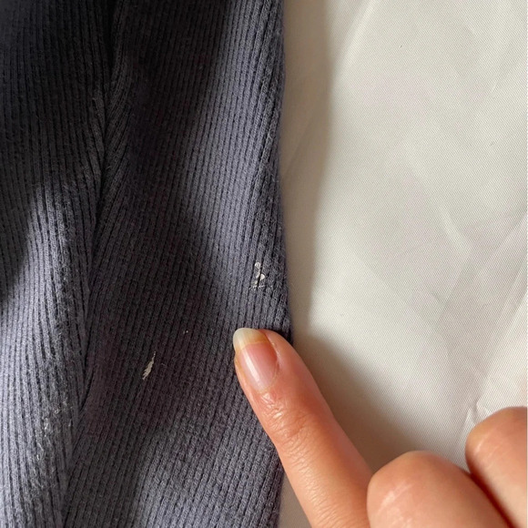 👚Wilfred Free by Aritzia  Dusty Blue Crop Top! Woman’s Size Small 👚 - Picture 10 of 11